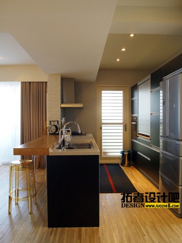 designer141_04_09.jpg