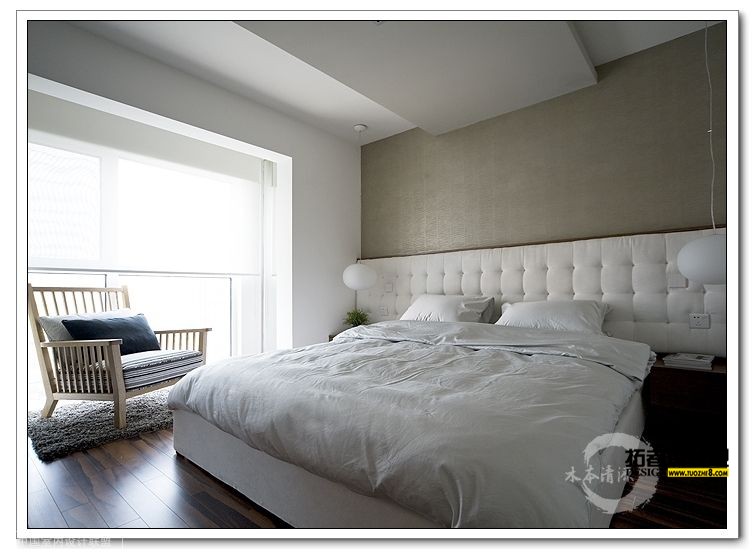 ���ҵĴ�ͷ���Ƴ�ͨ����һ��������ǿ�˺�����Ӿ��С����ߺ��鷿һ���İ���һ�������˴���񣬵����ľ����� ...