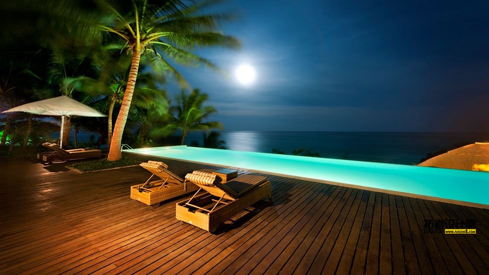 003109-19-PoolGymByNight.jpg