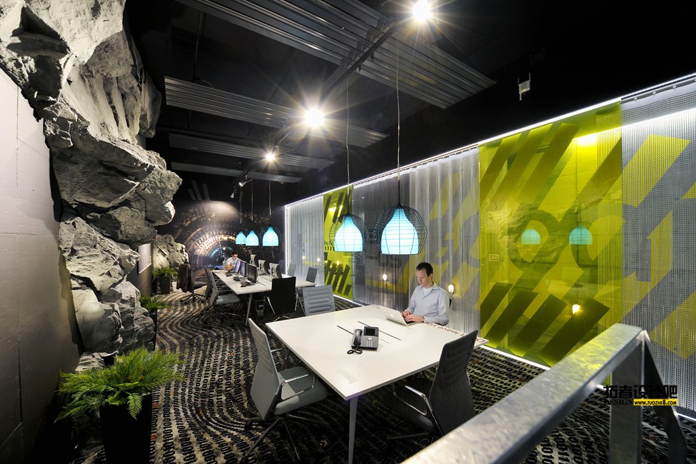 Google_Camenzind_Evolution_hqroom_ru_59.jpg
