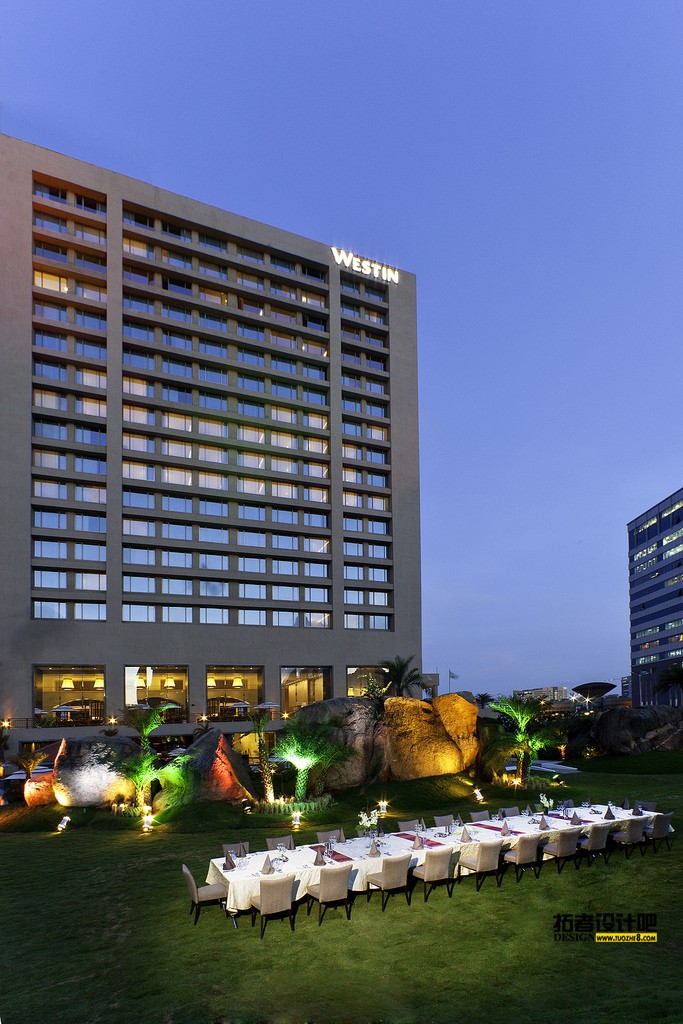 60)The Westin Hyderabad MindspaceLawn Ĕz.jpg