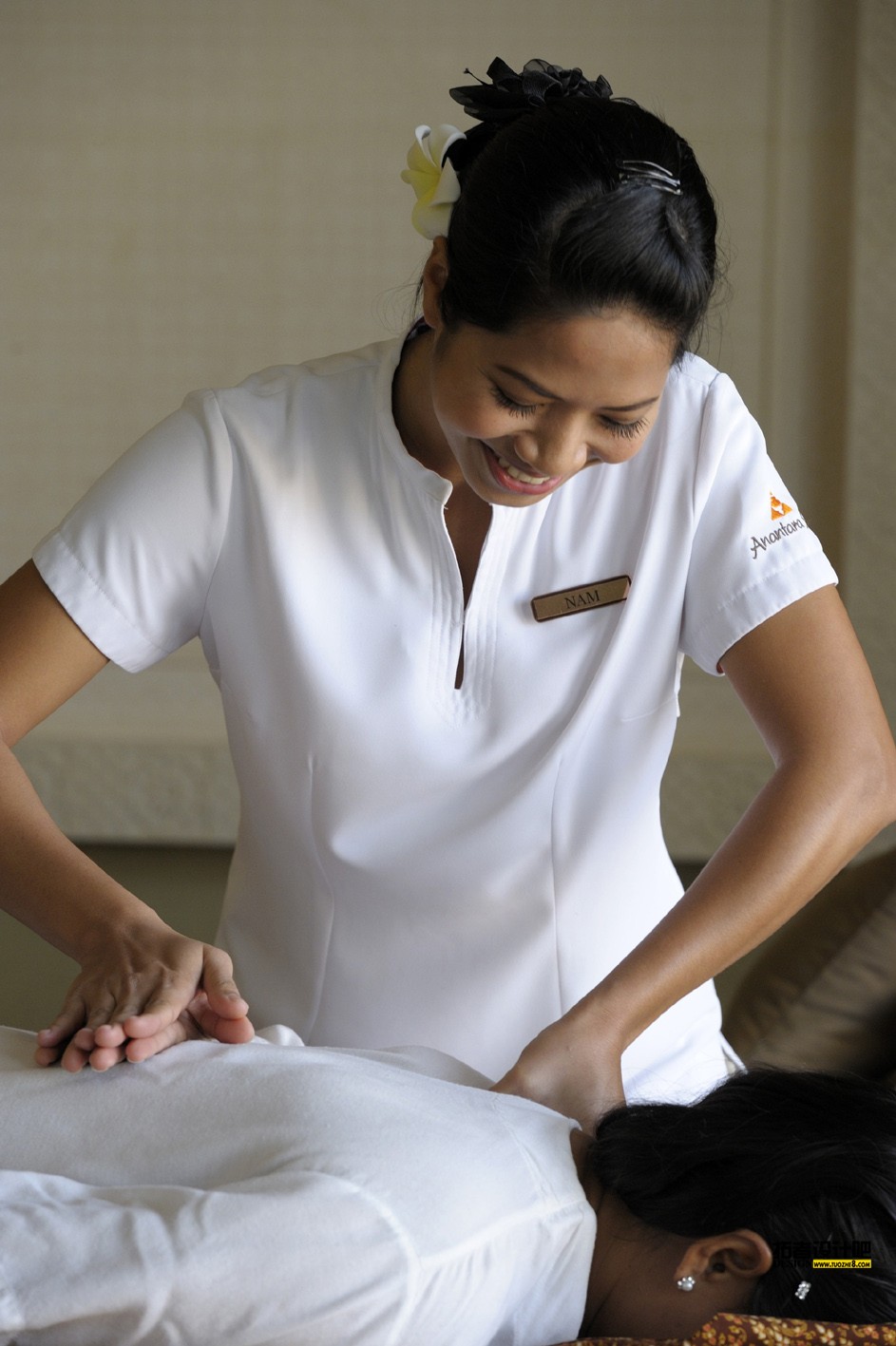 Anantara Spa\'s signature touch.jpg