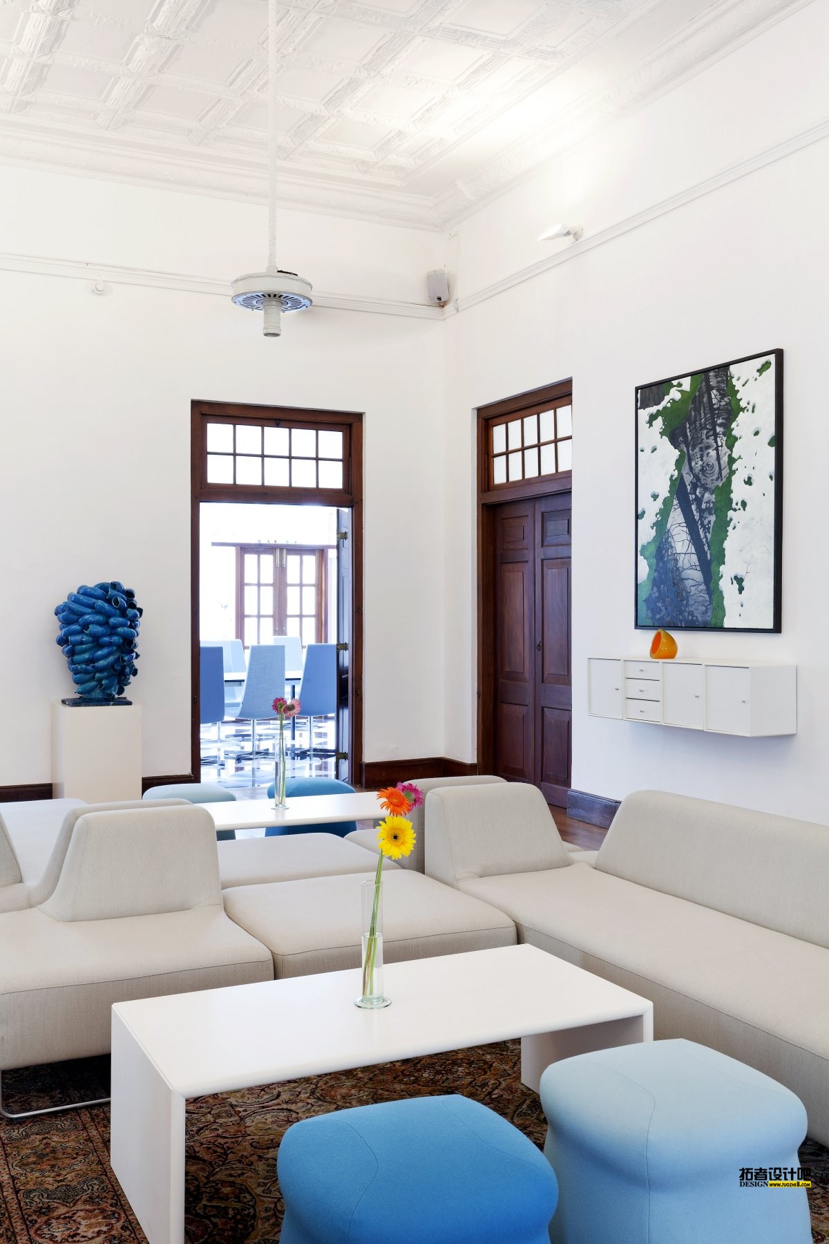 white-sofa-with-white-table.jpg