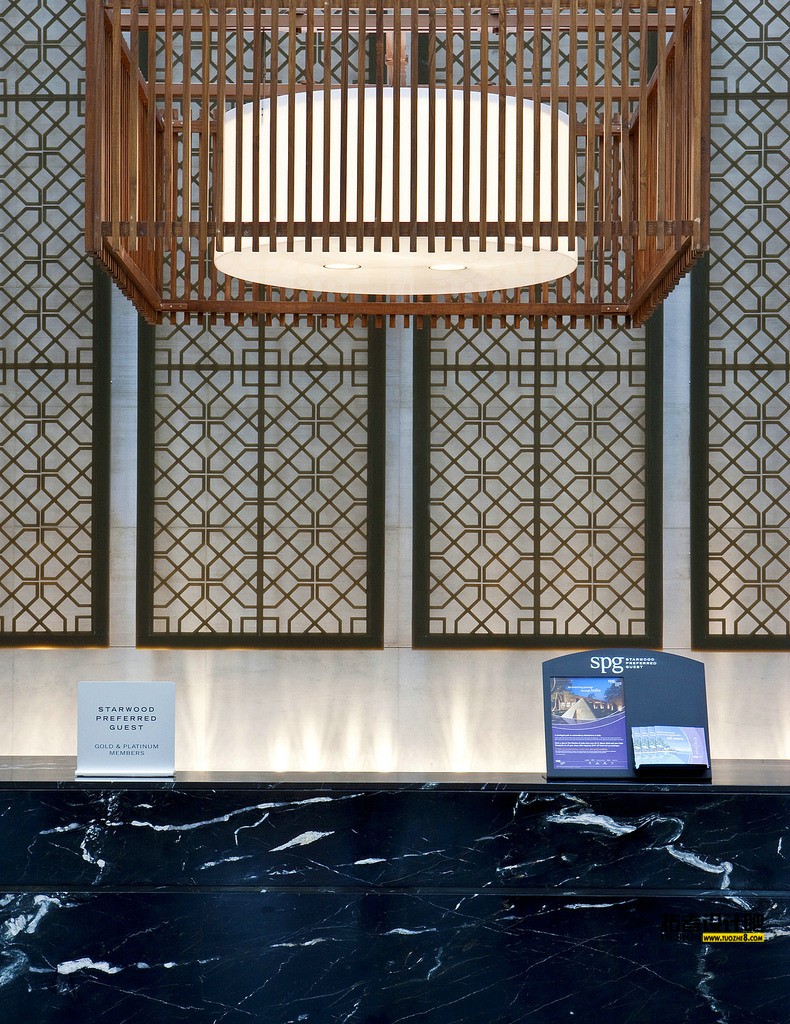 2)The Westin Hyderabad Mindspacespg desk Ĕz.jpg