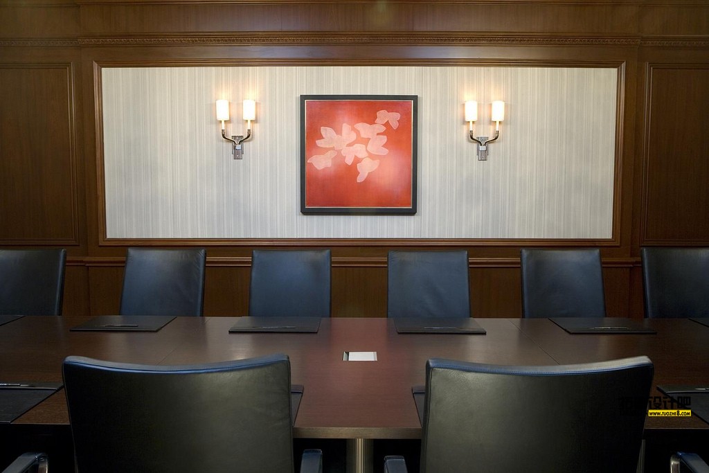 8)The Westin PhiladelphiaExecutive Boardroom Ĕz.jpg