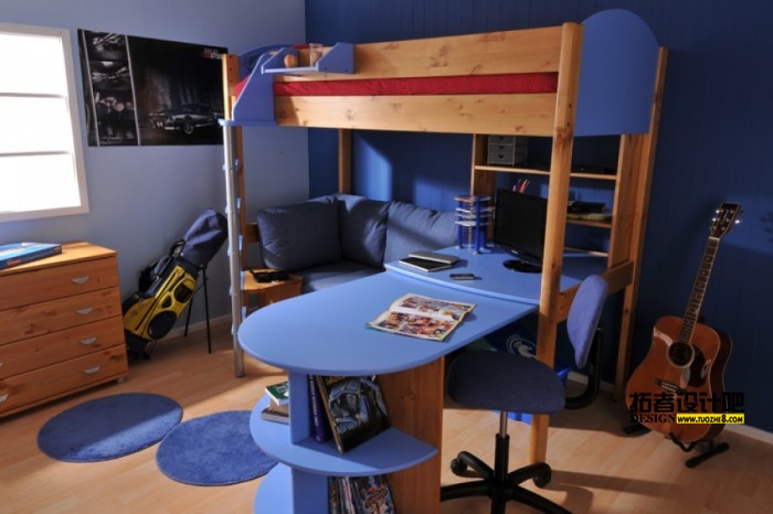 blue-and-natural-older-boys-room-with-bunk-700x466.jpeg