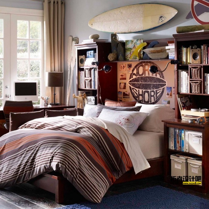 older-boys-surfing-themed-bedroom-in-earthy-colors-700x700.jpeg