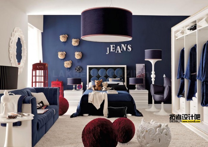 red-white-and-blue-denim-themed-boys-room-700x496.jpeg