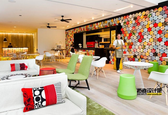 bright-colours-patterns-interior9.jpg