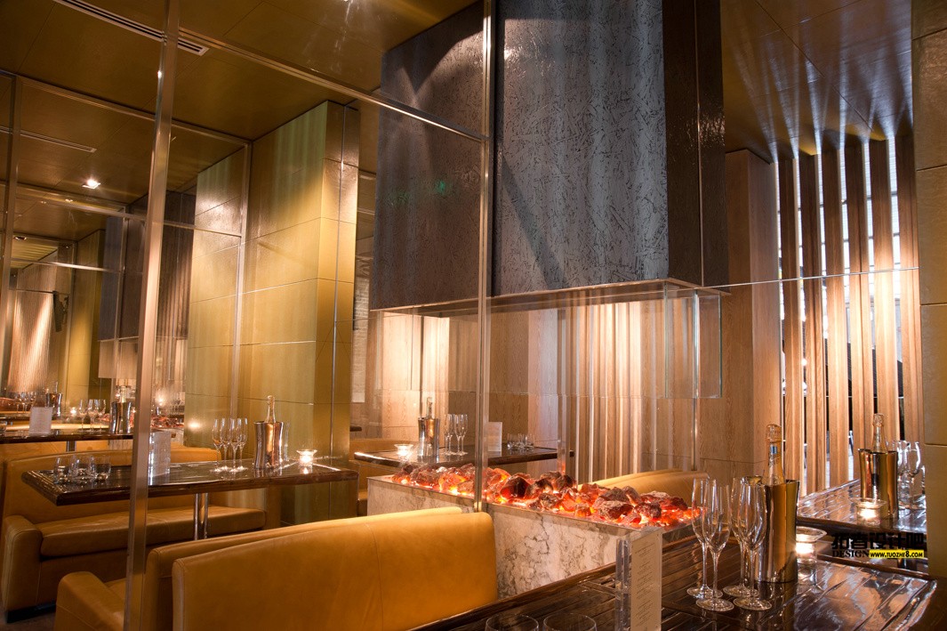 @MT-BBS_Karlchu-B bar La______&#039;Gents-Booth.jpg