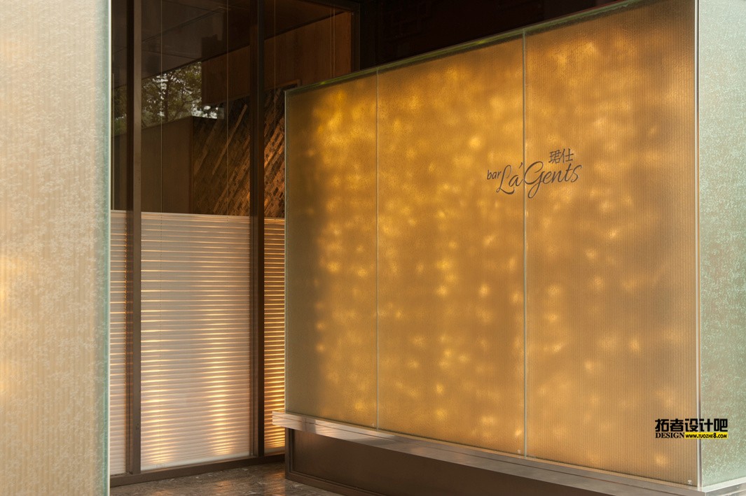 @MT-BBS_Karlchu-B bar La______&#039;Gents-Entry Foyer.jpg
