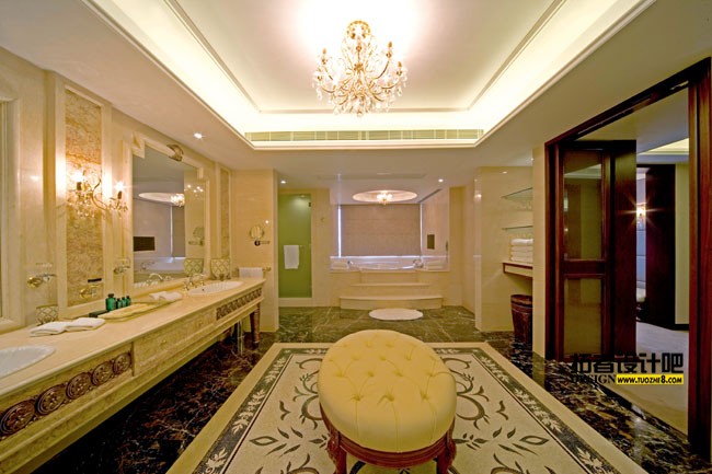 Grand Emperor Hotel (President Suite)-03.jpg