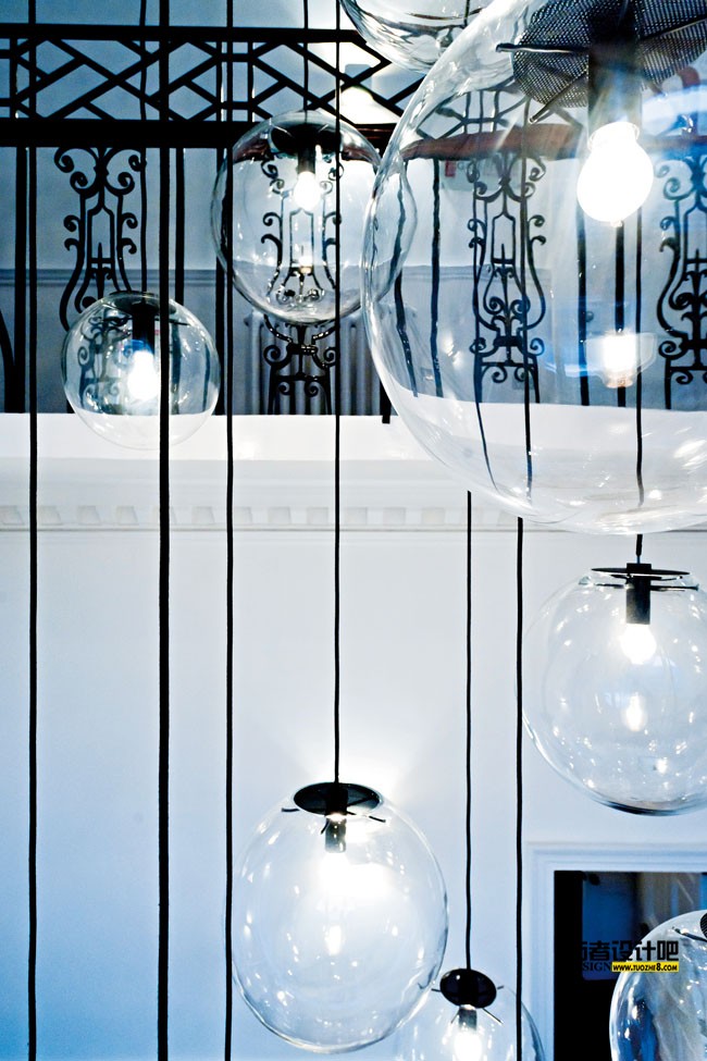 ϵĲ9 - Chandelier glass balls.jpg