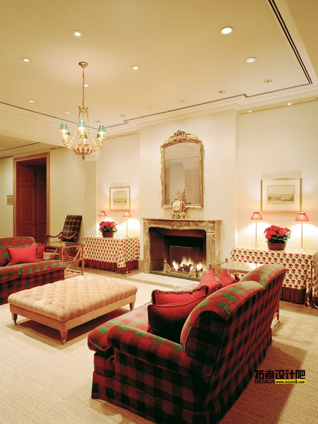 foyer_gr.jpg