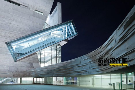 dezeen_Perot-Museum-of-Nature-and-Science-by-Morphosis_1.jpg