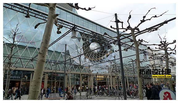 Fuksas-MyZeil_04.jpg