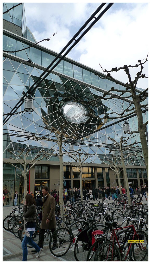 Fuksas-MyZeil_06.jpg