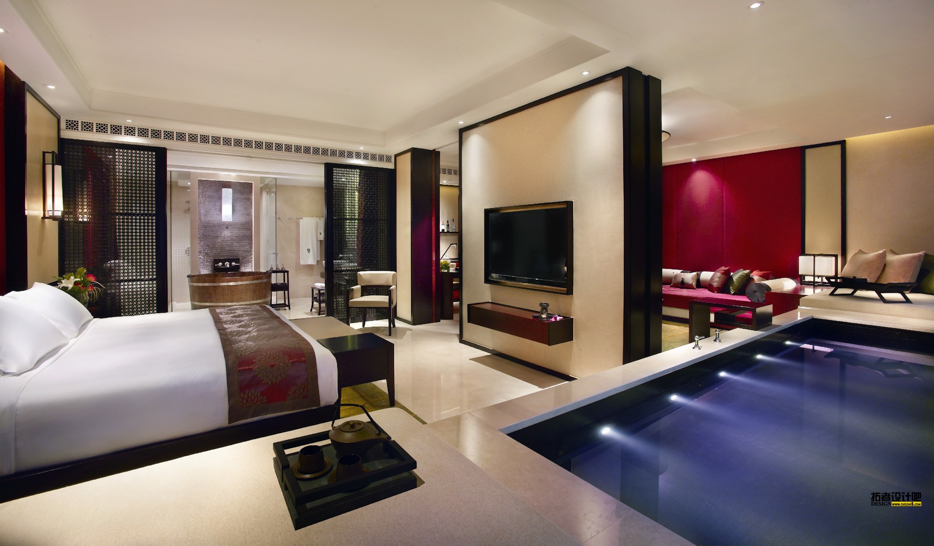 Hi_BTCNMC_35706744_Grand_Cotai_Suite_bedroom.jpg