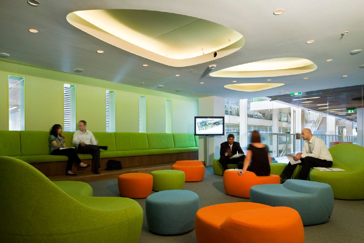 macquarie_280310_35.jpg