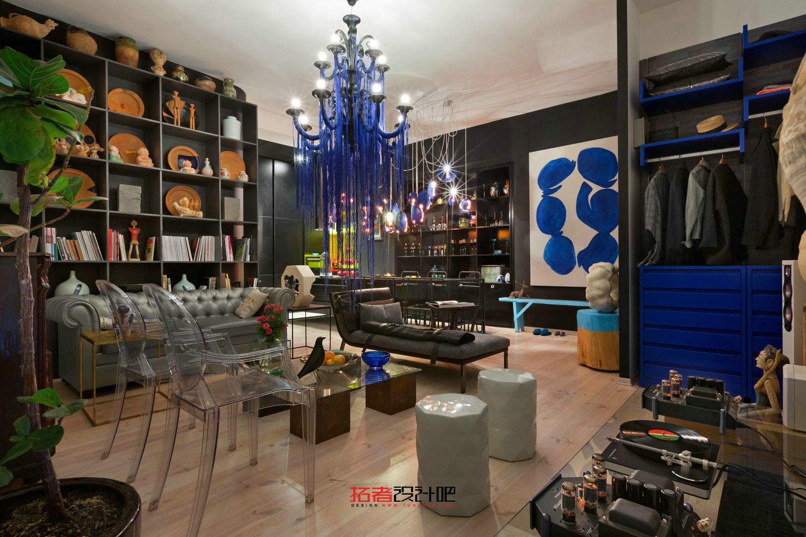 The-House-of-Ideas-01.jpg