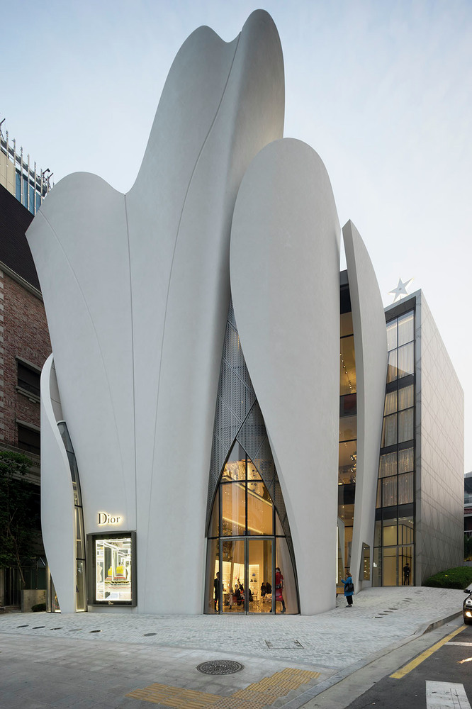 201116-DIOR-SEOUL_(c)Nicolas_Borel_110.jpg