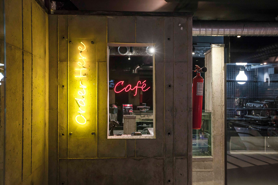 Cafe-Chocolate_Tehran_Modaam-Architects_dezeen_936_0.jpg