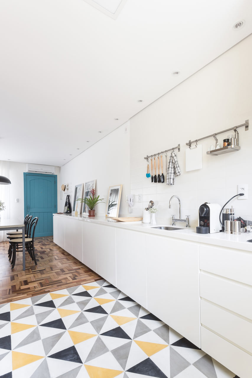 Renata-Ramos-Humaita-Apartment-9.jpg
