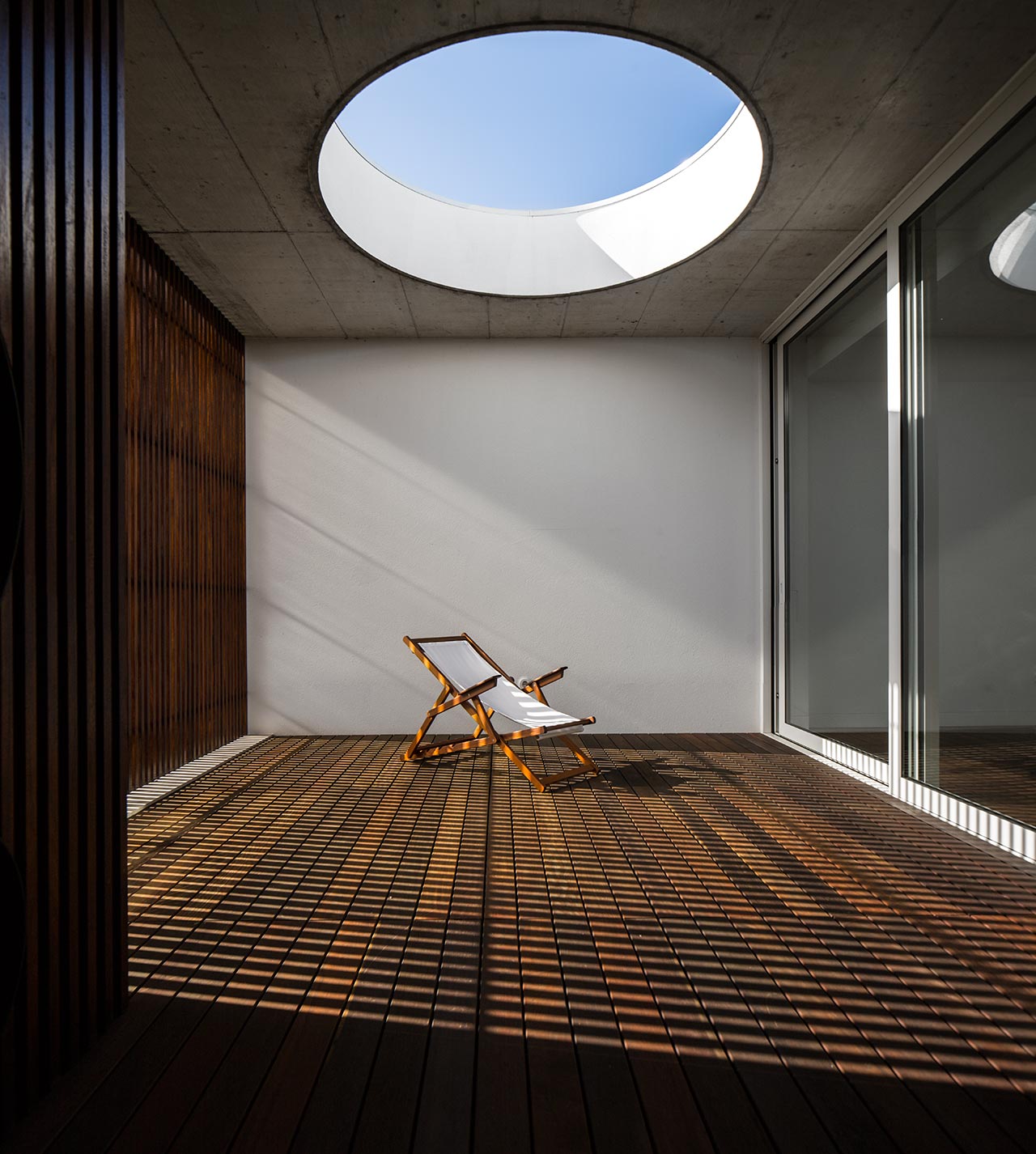f2_casal_dos_claros_leiria_portugal_contaminar_arquitectos_photo_fernando_guerra.jpg