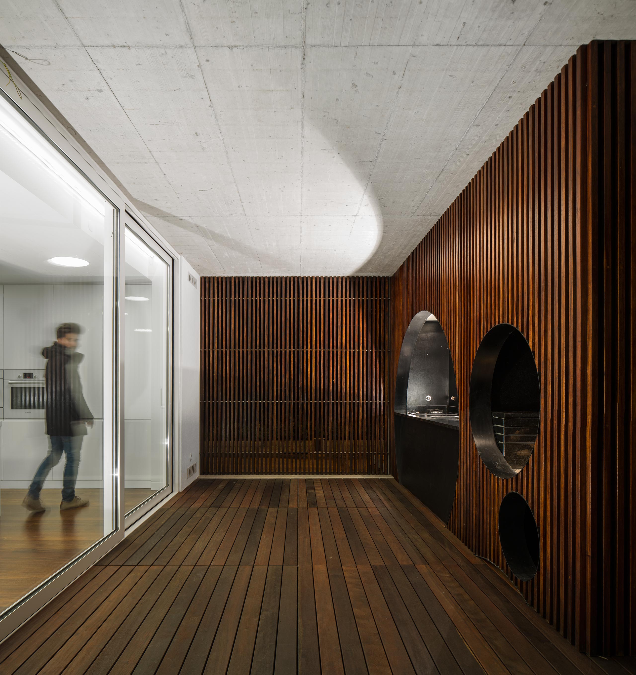 p3_casal_dos_claros_leiria_portugal_contaminar_arquitectos_photo_fernando_guerra.jpg