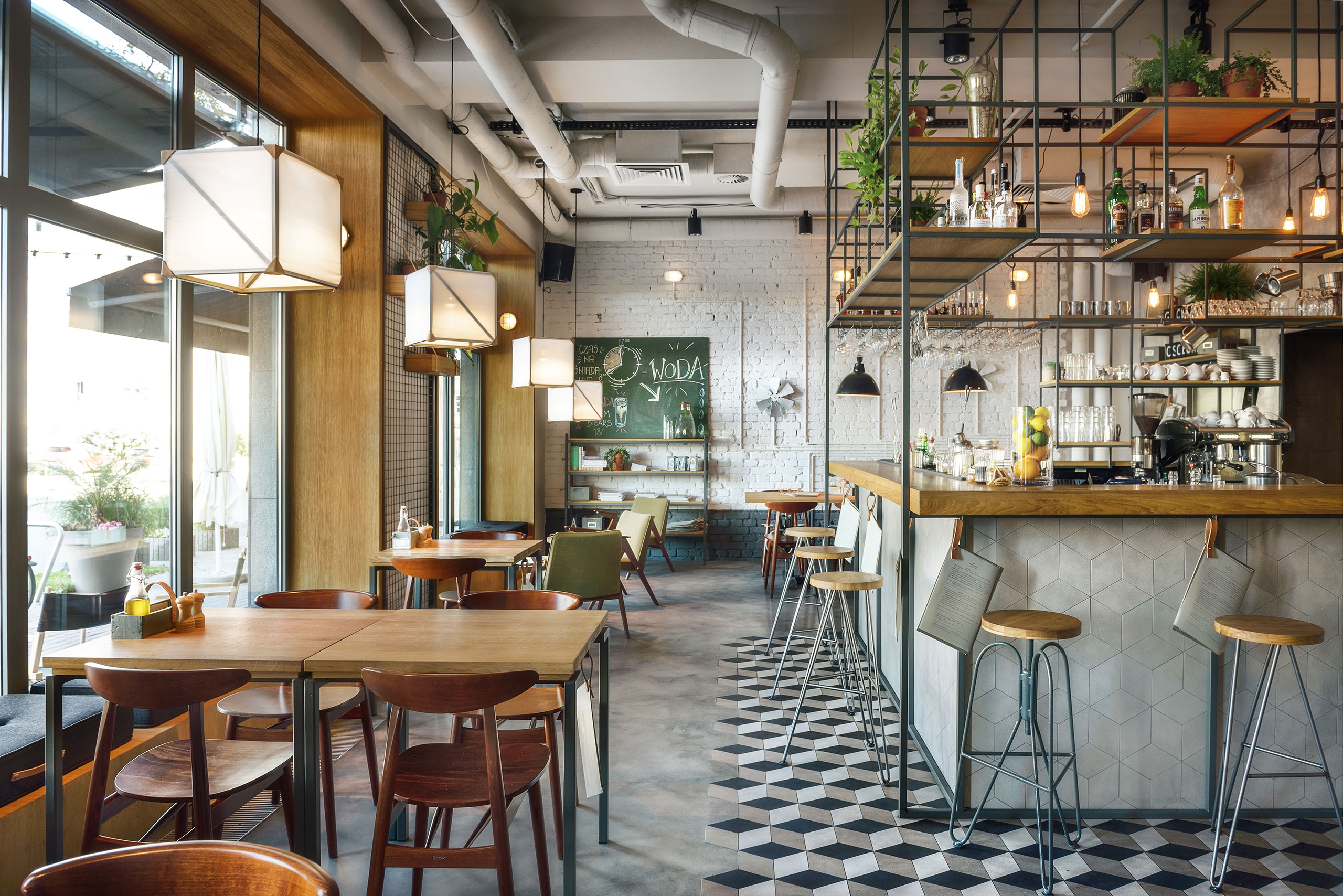 p2_glowna_osobowa_kitchen_bar_yatzer.jpg