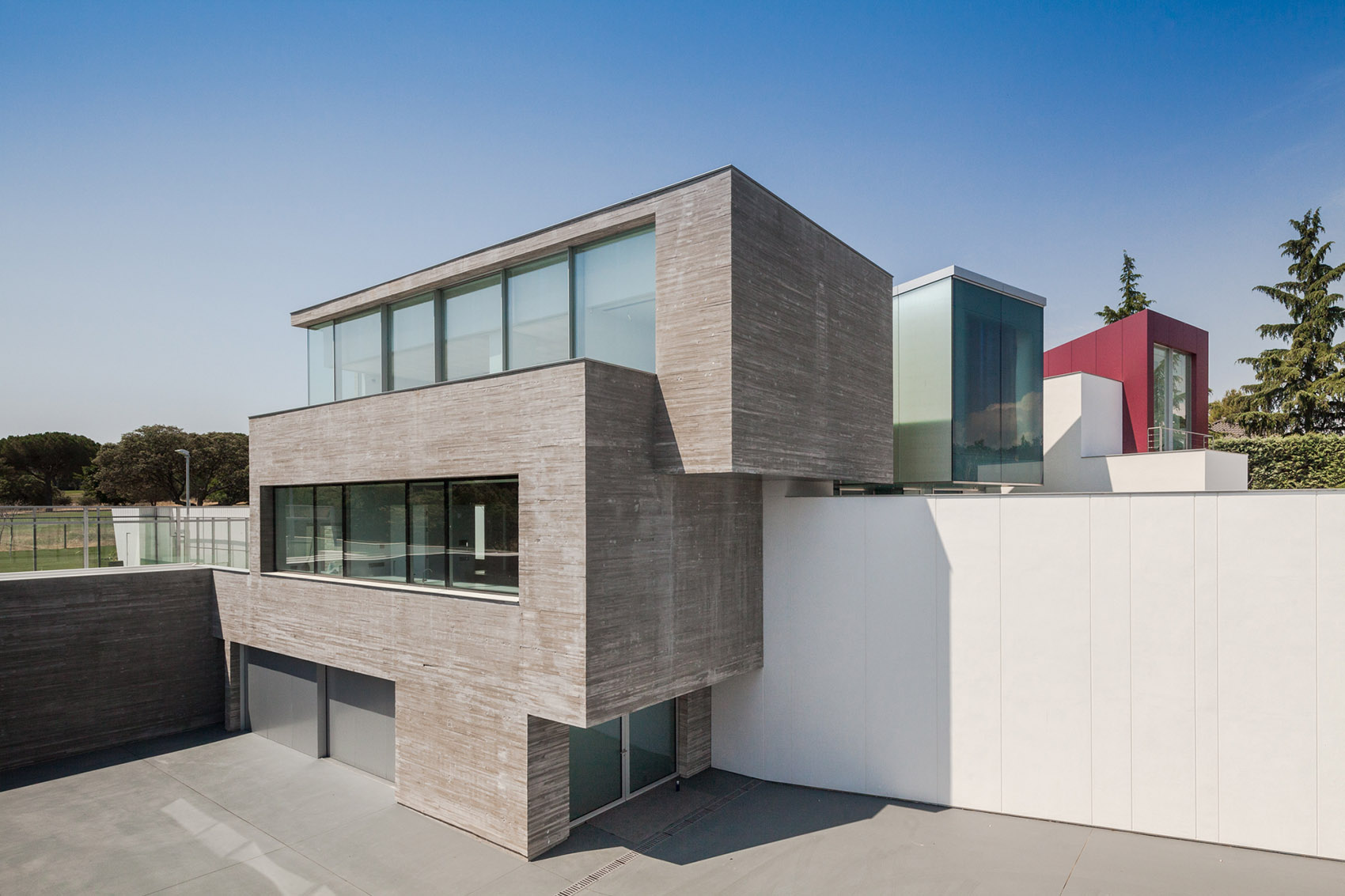 024-HOUSE-H-by-Alfredo-Munoz-Herrero.jpg