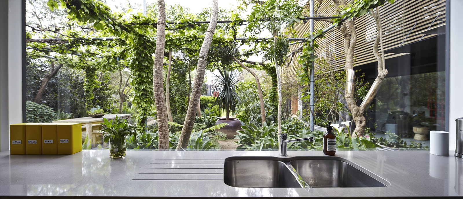 016-Walker-House-by-Andrew-Maynard-Architects.jpg