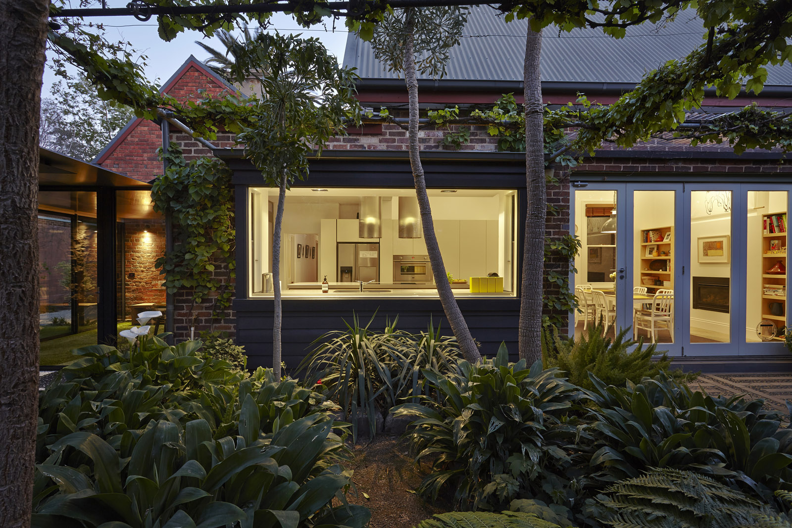 041-Walker-House-by-Andrew-Maynard-Architects.jpg