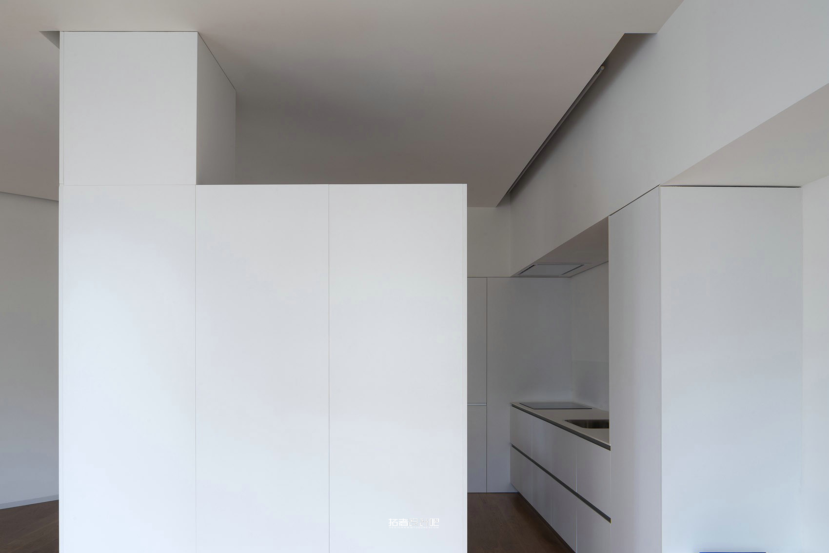 010-House-on-Ciscar-Street-e1489379270841.jpg