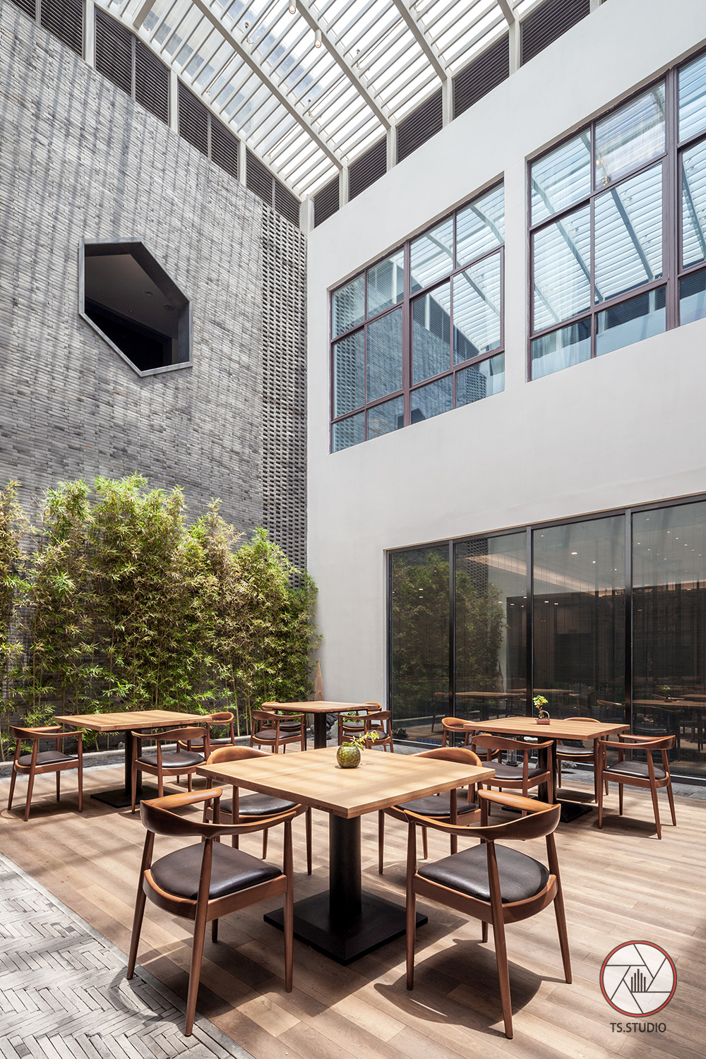 IMG_0253.jpg IMG_0253.jpg