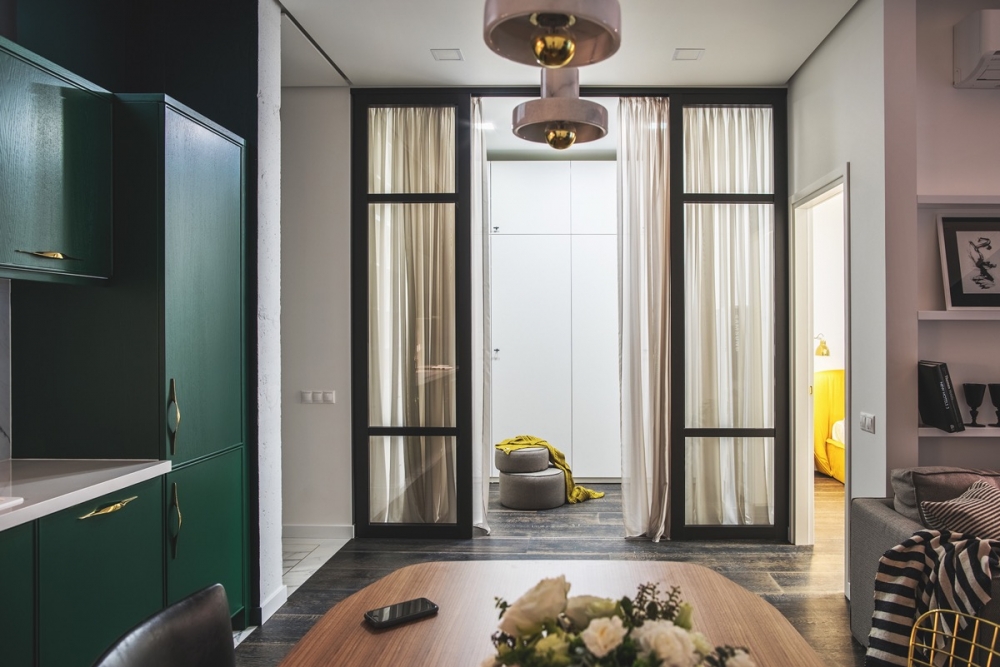 Interior-glass.jpg