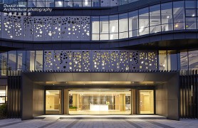 ��������Ӱ |�ϰࣿ�ȼ٣� һ�����ڲ�ͬ�İ칫�ռ�