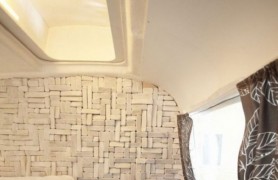 ��¶ӪΪ���������ɫ�ù����