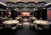 ־죭Dong Lai Shun Restaurant, The Royal Garden, HK