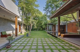 ӡ�Ȱ���޶�����һ��ļҾ����