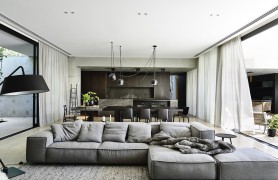 �Ĵ�����ī����370����Ԫ������